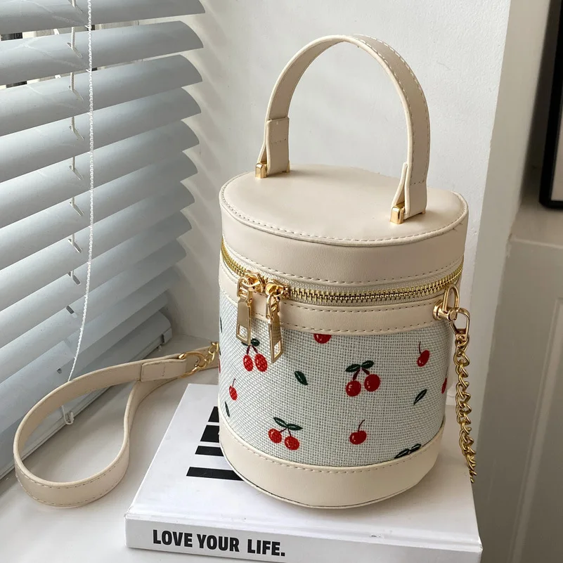 Niche design bag women's 2022new summer portable bucket bag ins niche high-quality texture chain portable shoulder messenger bag
Niche design bag women's 2022new summer portable bucket bag ins niche high-quality texture chain portable shoulder messenger bag