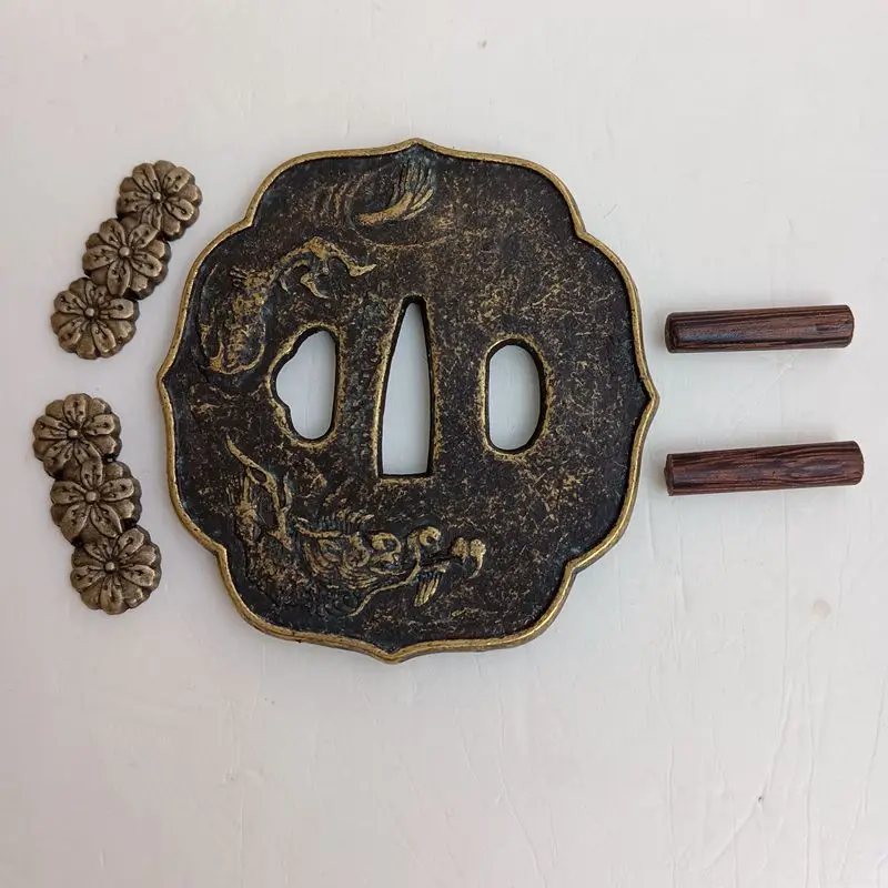 Vintage Sword's Case Dragon Tsuba Menuki Accessory For Samurai Katana Blade Edge Falchion Fitting
Vintage Sword's Case Dragon Tsuba Menuki Accessory For Samurai Katana Blade Edge Falchion Fitting