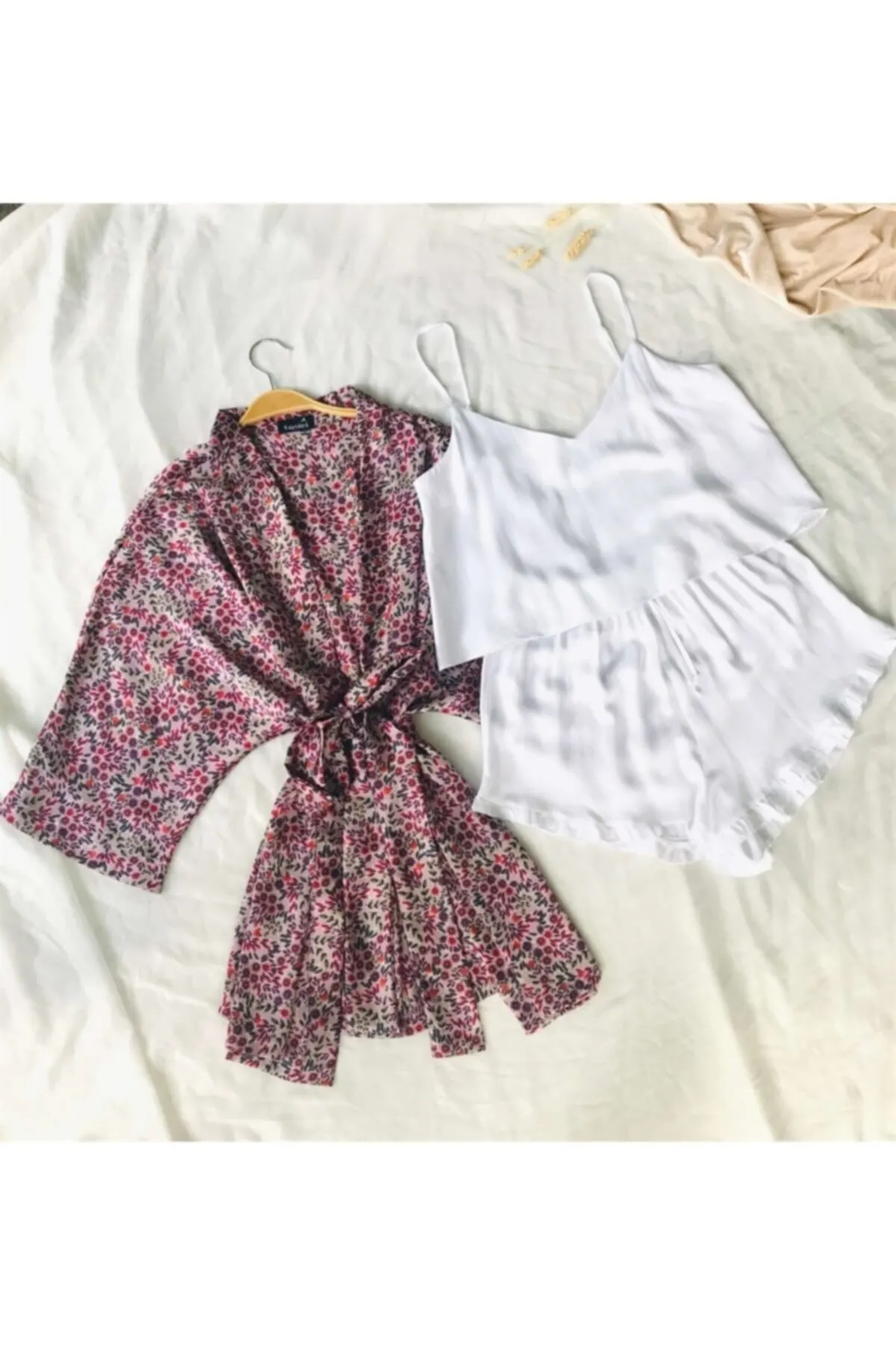 Women's Kimono Home And Beach Set With Kimono Multi Color Fashion Dressing Gown Bathrobe Dress Summer 2022
Women's Kimono Home And Beach Set With Kimono Multi Color Fashion Dressing Gown Bathrobe Dress Summer 2022