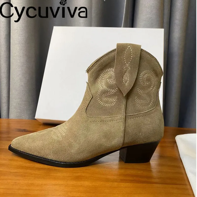 Замшевые Полусапоги цвета хаки из натуральной кожи, на массивном каблуке 
Замшевые Полусапоги цвета хаки из натуральной кожи, на массивном каблуке