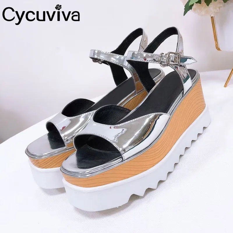 Luxury Wedges Heels Sandals Women High Heel Dress Shoes Summer PVC Gladiator Sandals Women Brand Designer Brand Mules
Luxury Wedges Heels Sandals Women High Heel Dress Shoes Summer PVC Gladiator Sandals Women Brand Designer Brand Mules