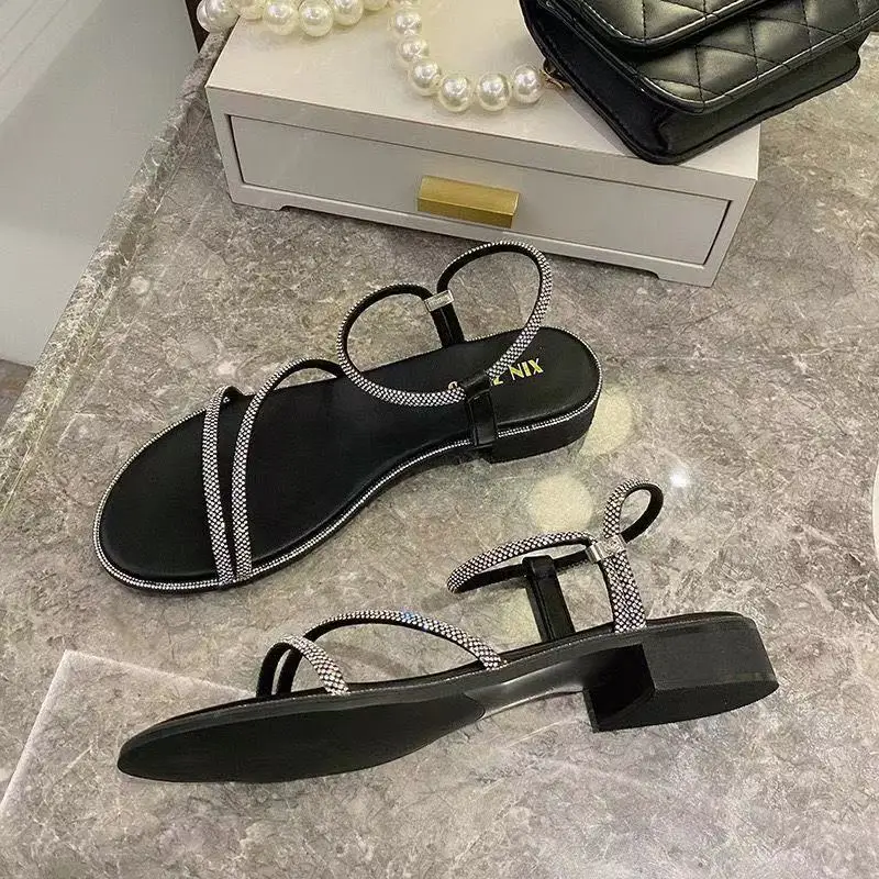 2022 Summer New Sexy Rhinestone Outer Wear Muller Sandals And Slippers Black Fashion Round Toe Flat Sandals Women Chaussure
2022 Summer New Sexy Rhinestone Outer Wear Muller Sandals And Slippers Black Fashion Round Toe Flat Sandals Women Chaussure