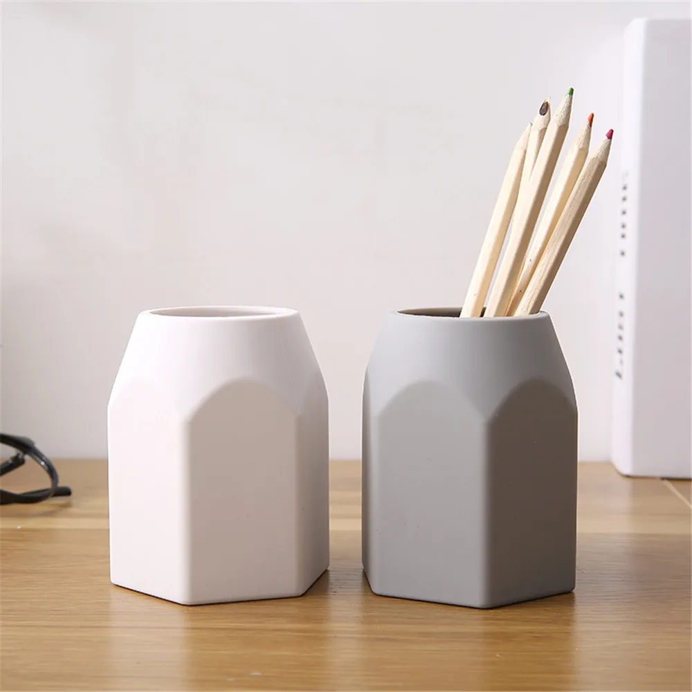 1pc Silicone Pen Holder Pencil Stand Desktop Storage Case Box Desk Office Organizer Accessories Stationery Gifts for Students
1pc Silicone Pen Holder Pencil Stand Desktop Storage Case Box Desk Office Organizer Accessories Stationery Gifts for Students