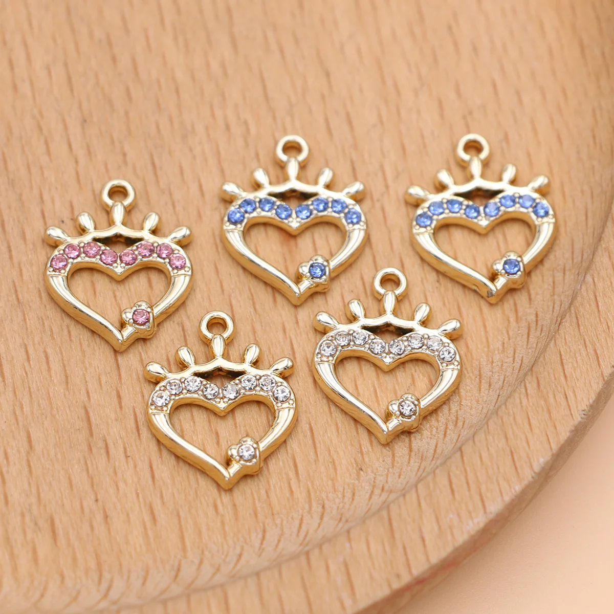 10Pcs Gold Plated Crystal Heart Crown Charm Pendant Jewelry Making Earrings Bracelet Necklace DIY Accessories Craft
10Pcs Gold Plated Crystal Heart Crown Charm Pendant Jewelry Making Earrings Bracelet Necklace DIY Accessories Craft