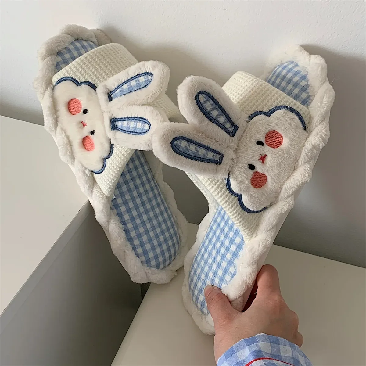 Female Spring and Summer Cute Girl Heart Rabbit Linen Sandals Student Home Bedroom Four Seasons Mute Cotton Linen Women Slipper
Female Spring and Summer Cute Girl Heart Rabbit Linen Sandals Student Home Bedroom Four Seasons Mute Cotton Linen Women Slipper