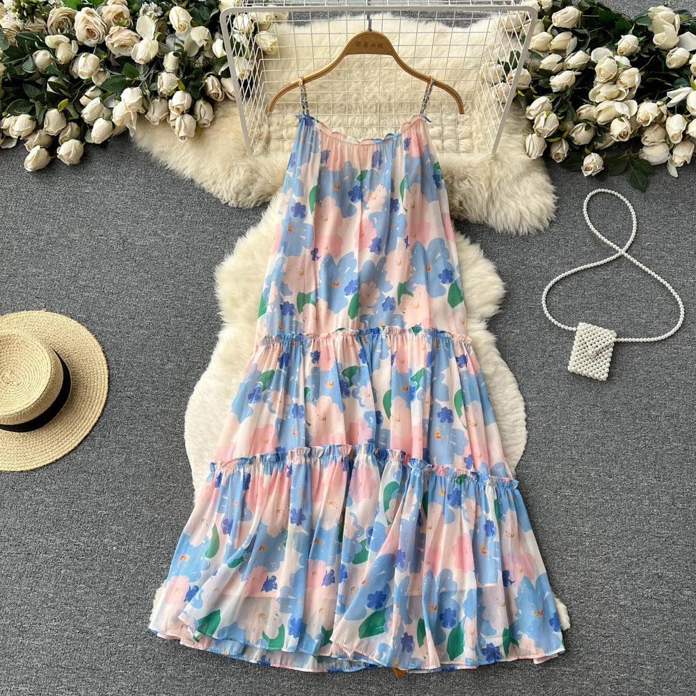 Korean style ins sweet suspender dress Women's oil painting printed summer dress New relaxed lazy holiday pleated skirt
Korean style ins sweet suspender dress Women's oil painting printed summer dress New relaxed lazy holiday pleated skirt