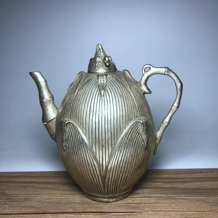 Exquisite Collectible Decorated Old Handwork Tibet Silver Carve Big Maize Tea Pot Living Room Furniture Decoration The Best Gift
Exquisite Collectible Decorated Old Handwork Tibet Silver Carve Big Maize Tea Pot Living Room Furniture Decoration The Best Gift