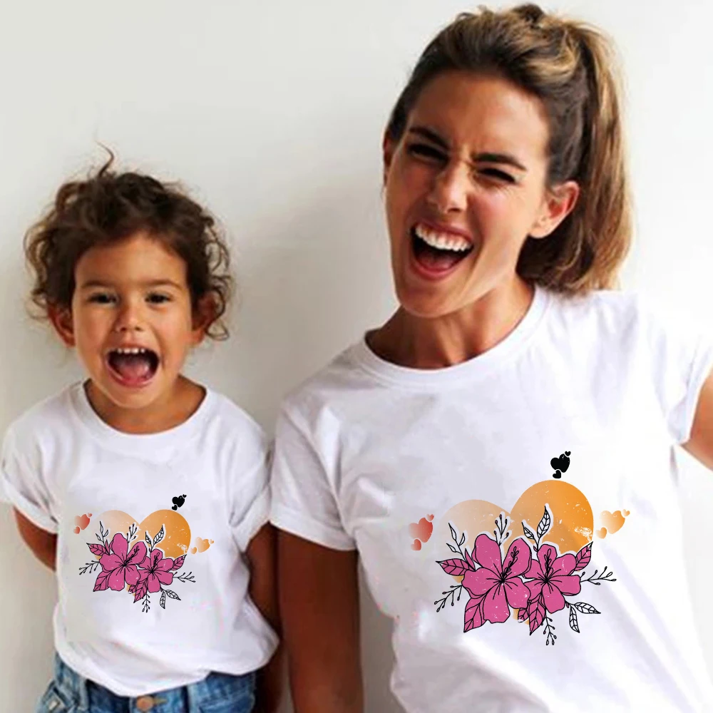 Flowers Love Mother Kids Clothes Aesthetic Harajuku Summer Family Matching Outfits Fashion Mom and Daughter T Shirt Women Girls
Flowers Love Mother Kids Clothes Aesthetic Harajuku Summer Family Matching Outfits Fashion Mom and Daughter T Shirt Women Girls