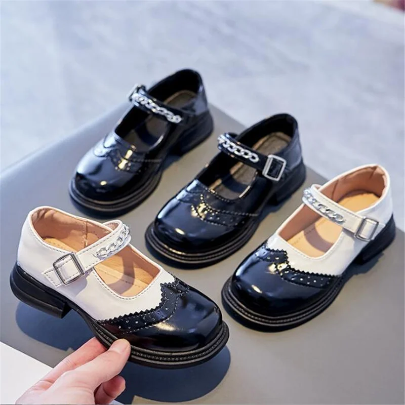 Туфли кожаные для девочек, с металлической цепочкой и ремешком, черные, белые
Туфли кожаные для девочек, с металлической цепочкой и ремешком, черные, белые