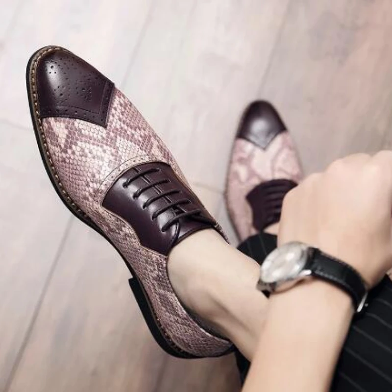 Coslony Man Shoes Men's Dress Shoes New Snakeskin pattern Brogue Vintage Carved Formal Business Flats Male Wedding Shoes
Coslony Man Shoes Men's Dress Shoes New Snakeskin pattern Brogue Vintage Carved Formal Business Flats Male Wedding Shoes