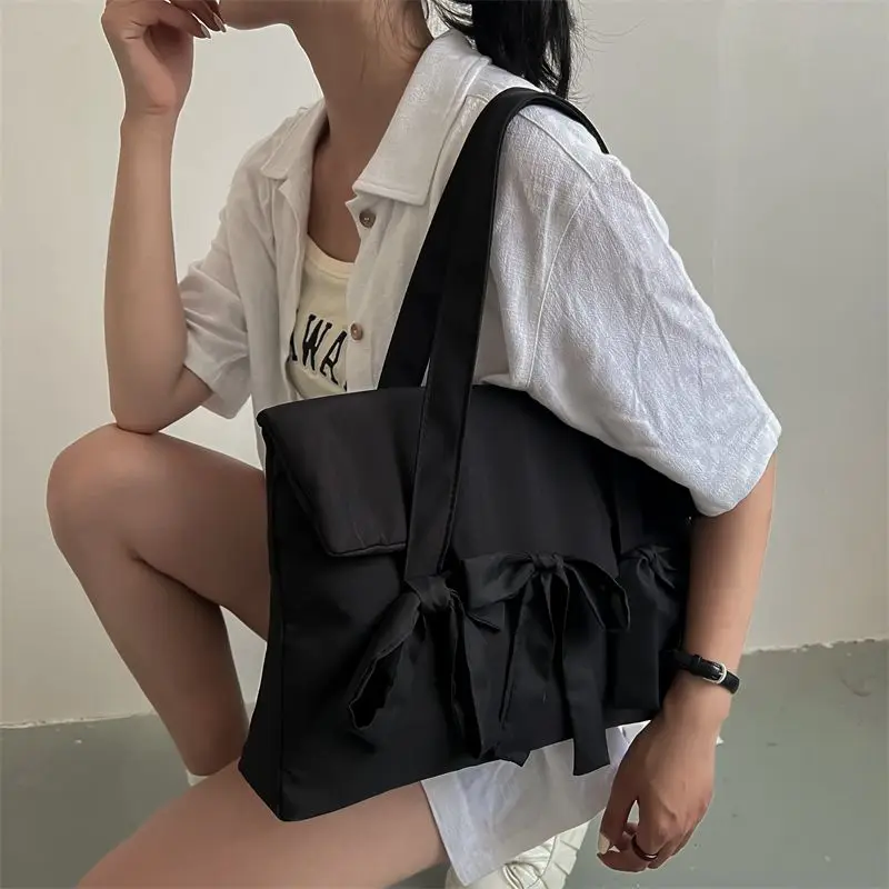 Black Laptop Bag for Macbook 15.6 13 14 Women Fashion Laptop Bag Shoulder Bags Bow Tie Vintage Look Bags for Korea Girl
Black Laptop Bag for Macbook 15.6 13 14 Women Fashion Laptop Bag Shoulder Bags Bow Tie Vintage Look Bags for Korea Girl