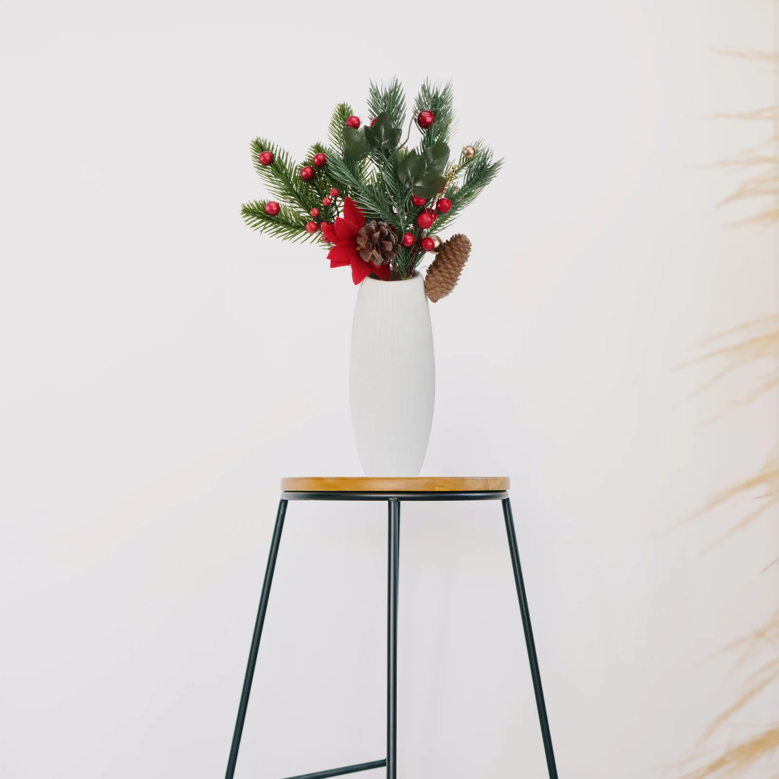 Christmas Berry Picks Artificial Pinered Tree Decorations Crafts Leaf Fake Branch Winter Berries Arrangement Wreath Poinsettias
Christmas Berry Picks Artificial Pinered Tree Decorations Crafts Leaf Fake Branch Winter Berries Arrangement Wreath Poinsettias