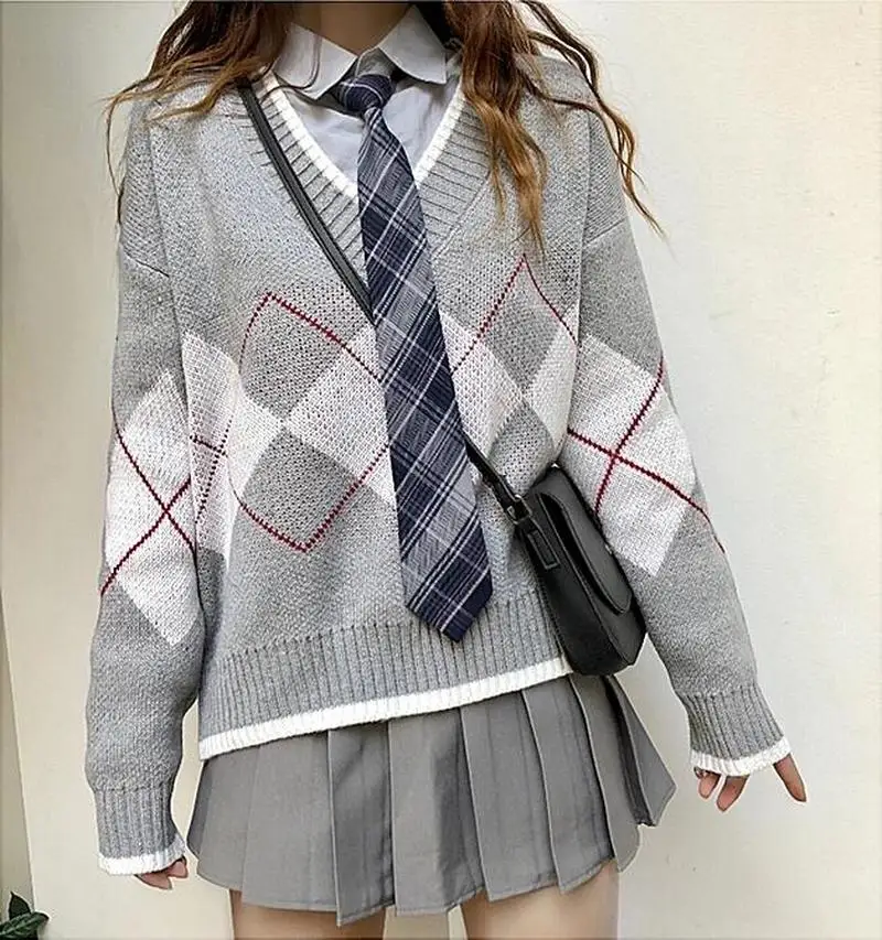 Женский костюм-двойка, модный свитер, рубашки и плиссированная юбка
Женский костюм-двойка, модный свитер, рубашки и плиссированная юбка