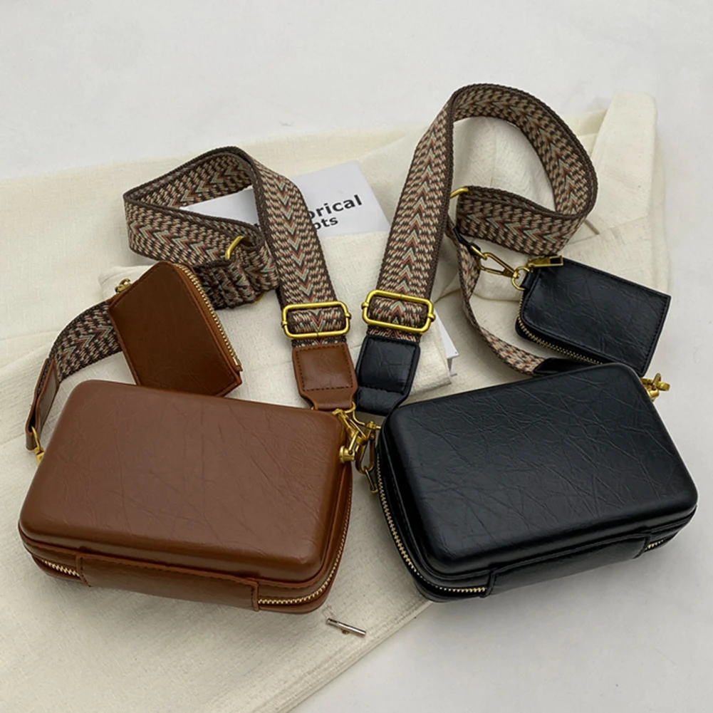 Винтажная сумка-мессенджер для женщин и девушек 2 в 1, сумка-слинг через плечо из искусственной кожи, тканая Повседневная сумка-слинг с широким ремешком, женские сумки через плечо
Винтажная сумка-мессенджер для женщин и девушек 2 в 1, сумка-слинг через плечо из искусственной кожи, тканая Повседневная сумка-слинг с широким ремешком, женские сумки через плечо