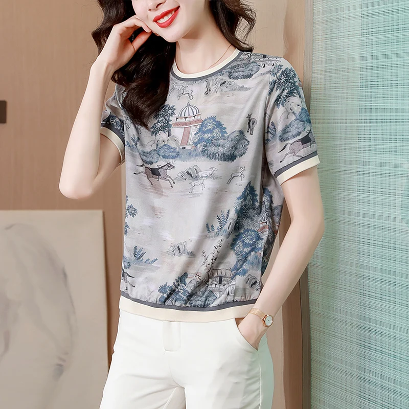 Шелковая женская футболка большого размера, летняя повседневная футболка с коротким рукавом и принтом, новинка 2022, модные женские футболки,... 
Шелковая женская футболка большого размера, летняя повседневная футболка с коротким рукавом и принтом, новинка 2022, модные женские футболки,...