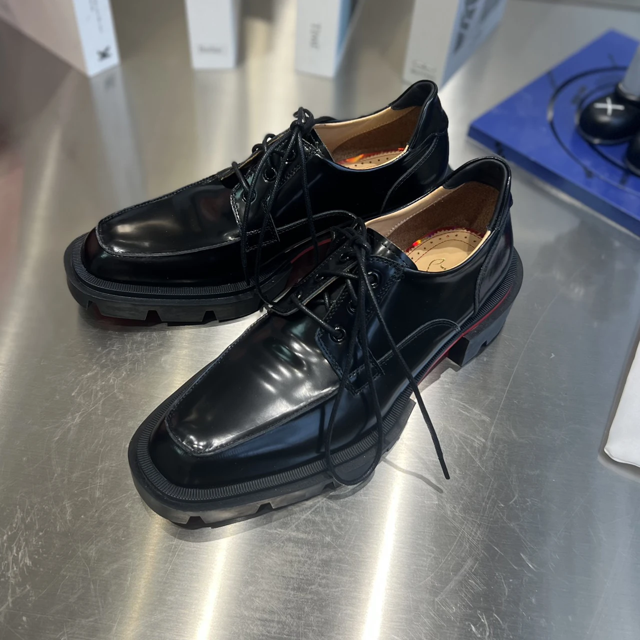Top Quality Red Sole Mens Business Leather Shoes Designer Luxury Fashion Casual Loafers Professional Dress Shoes HJ2223
Top Quality Red Sole Mens Business Leather Shoes Designer Luxury Fashion Casual Loafers Professional Dress Shoes HJ2223