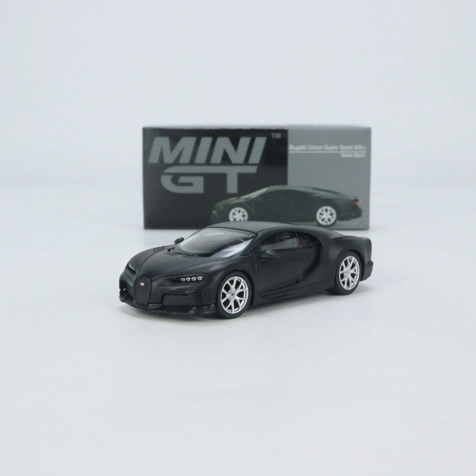 MINI GT 1:64 Bugatti Chiron Super Sport 300 Collection Metal Die-Cast Simulation Model Cars Toys
MINI GT 1:64 Bugatti Chiron Super Sport 300 Collection Metal Die-Cast Simulation Model Cars Toys
