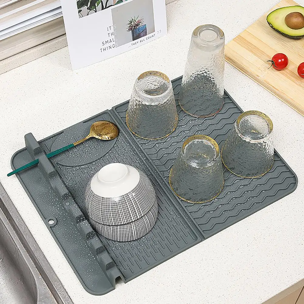Dish Drying Mat 7 Convex Racks Folding Silicone Pot Holder Cup Coaster Easy to Clean Table Mat for Kitchen Counter Sink
Dish Drying Mat 7 Convex Racks Folding Silicone Pot Holder Cup Coaster Easy to Clean Table Mat for Kitchen Counter Sink