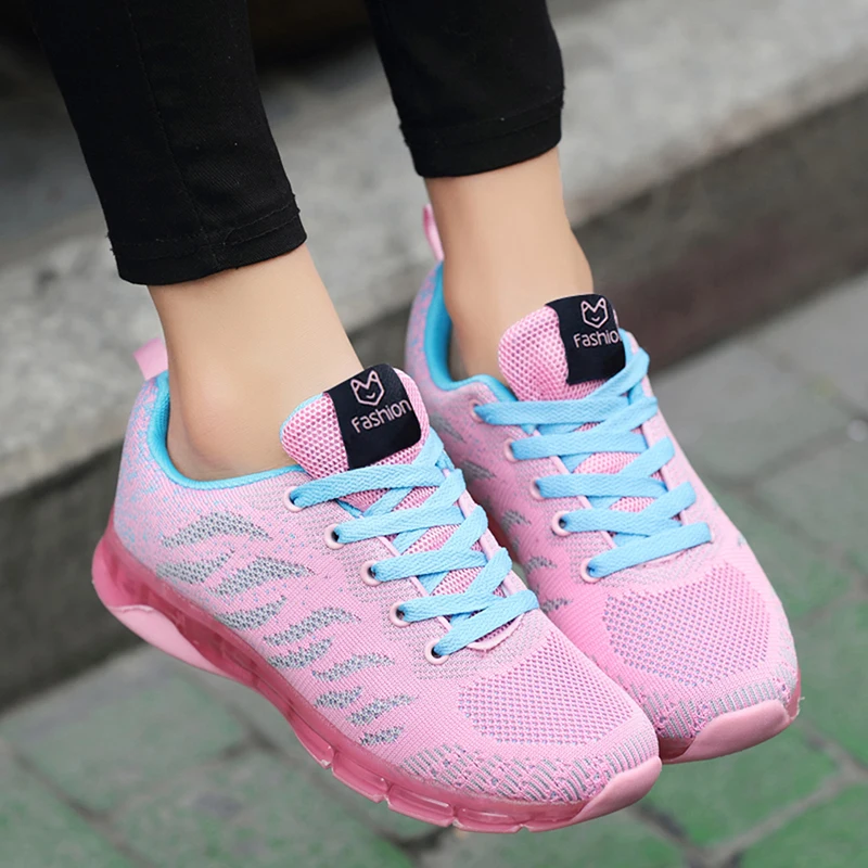2022 New Running Shoes Women Lightweight Sport Shoes Non Slip Breathable Air Mesh Ladies Walking Gym Sneakrs Wholesale 
2022 New Running Shoes Women Lightweight Sport Shoes Non Slip Breathable Air Mesh Ladies Walking Gym Sneakrs Wholesale