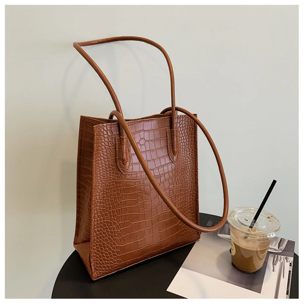 Crocodile Texture Women Shoulder Bags Soft Leather Large Capacity Handbags 2023 New Fashion Casual Shopping And Travel Bags
Crocodile Texture Women Shoulder Bags Soft Leather Large Capacity Handbags 2023 New Fashion Casual Shopping And Travel Bags