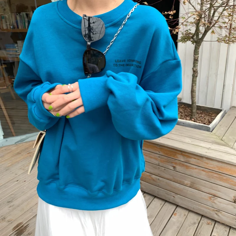 0710 Gentle long-sleeved T-shirt daily casual and comfortable salt-sweet Sweatshirts round neck top
0710 Gentle long-sleeved T-shirt daily casual and comfortable salt-sweet Sweatshirts round neck top