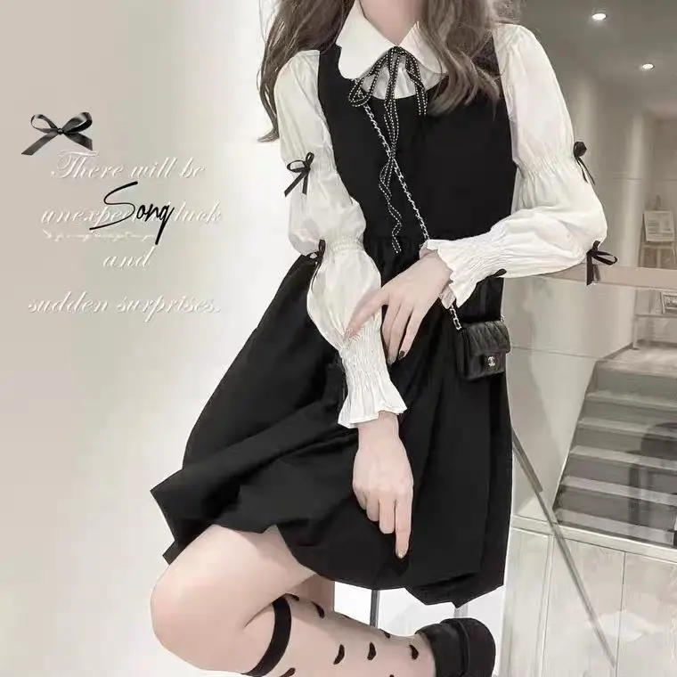 College wind French sweet bowknot palace girl shirt lace straps dress girls two piece suit
College wind French sweet bowknot palace girl shirt lace straps dress girls two piece suit