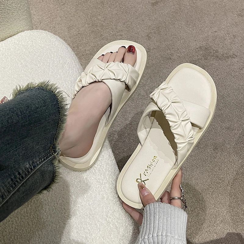 Шлепанцы женские на платформе, мягкие базовые тапки в римском стиле, плоская подошва, модная обувь на среднем каблуке, ретро, 2023
Шлепанцы женские на платформе, мягкие базовые тапки в римском стиле, плоская подошва, модная обувь на среднем каблуке, ретро, 2023