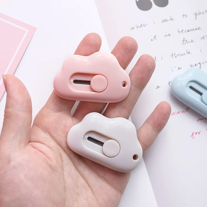 Cute Rabbit Cloud Color Mini Portable Utility Knife Paper Cutter Cutting Paper Razor Blade Office Stationery Cutting Supplies
Cute Rabbit Cloud Color Mini Portable Utility Knife Paper Cutter Cutting Paper Razor Blade Office Stationery Cutting Supplies