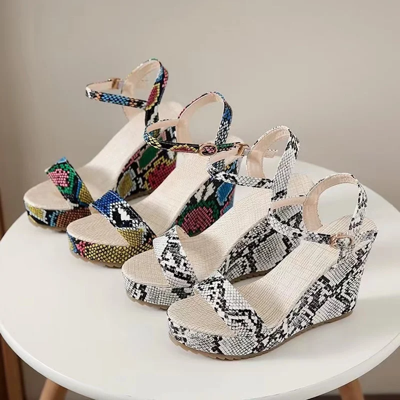 SENDNAKAI New Snake Skin Pattern Fish Mouth High Heel Sandals Foot high heels Thick Sole Single Shoes Fashion Large
SENDNAKAI New Snake Skin Pattern Fish Mouth High Heel Sandals Foot high heels Thick Sole Single Shoes Fashion Large