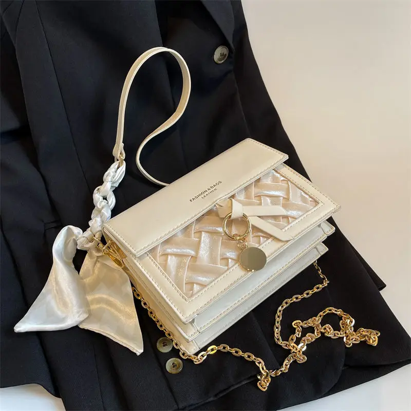 MBTI High Quality Shoulder Bags for Women 2023 Winter New Fashion Designer Casual PU Leather Korean Style Crossbody Square Bags
MBTI High Quality Shoulder Bags for Women 2023 Winter New Fashion Designer Casual PU Leather Korean Style Crossbody Square Bags