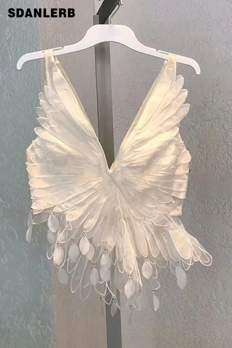 2022 Summer New Fashion V-neck Slim Fit Outer Wear Crop Tops Slimming 3D Petals Camisole Women's Western Style Sleeveless Sling
2022 Summer New Fashion V-neck Slim Fit Outer Wear Crop Tops Slimming 3D Petals Camisole Women's Western Style Sleeveless Sling