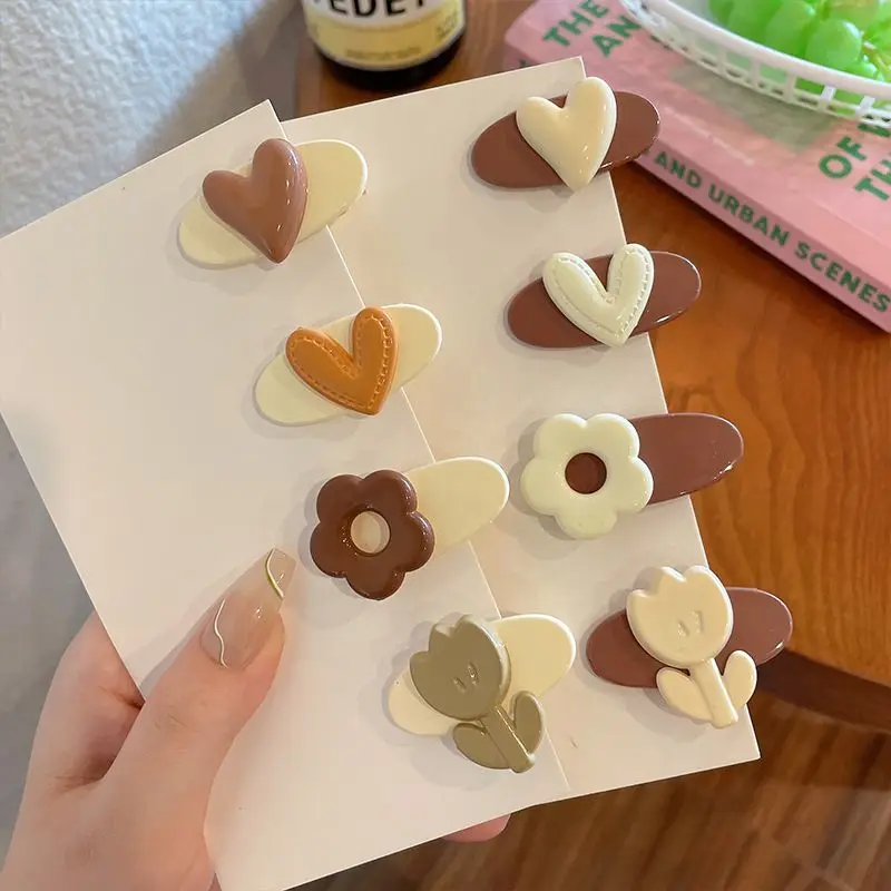 2 pack of Korean-style girl coffee-colored macaron-colored flower broken bangs clip duckbill clip hairpin hair accessories
2 pack of Korean-style girl coffee-colored macaron-colored flower broken bangs clip duckbill clip hairpin hair accessories