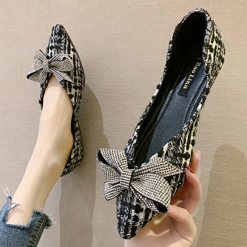 Plaid Fabric Shoes Women Crystal Bowknot Flats Woman Checkered Pointed Toe Loafers Paillette Lattices Cloth Moccasins Femme
Plaid Fabric Shoes Women Crystal Bowknot Flats Woman Checkered Pointed Toe Loafers Paillette Lattices Cloth Moccasins Femme