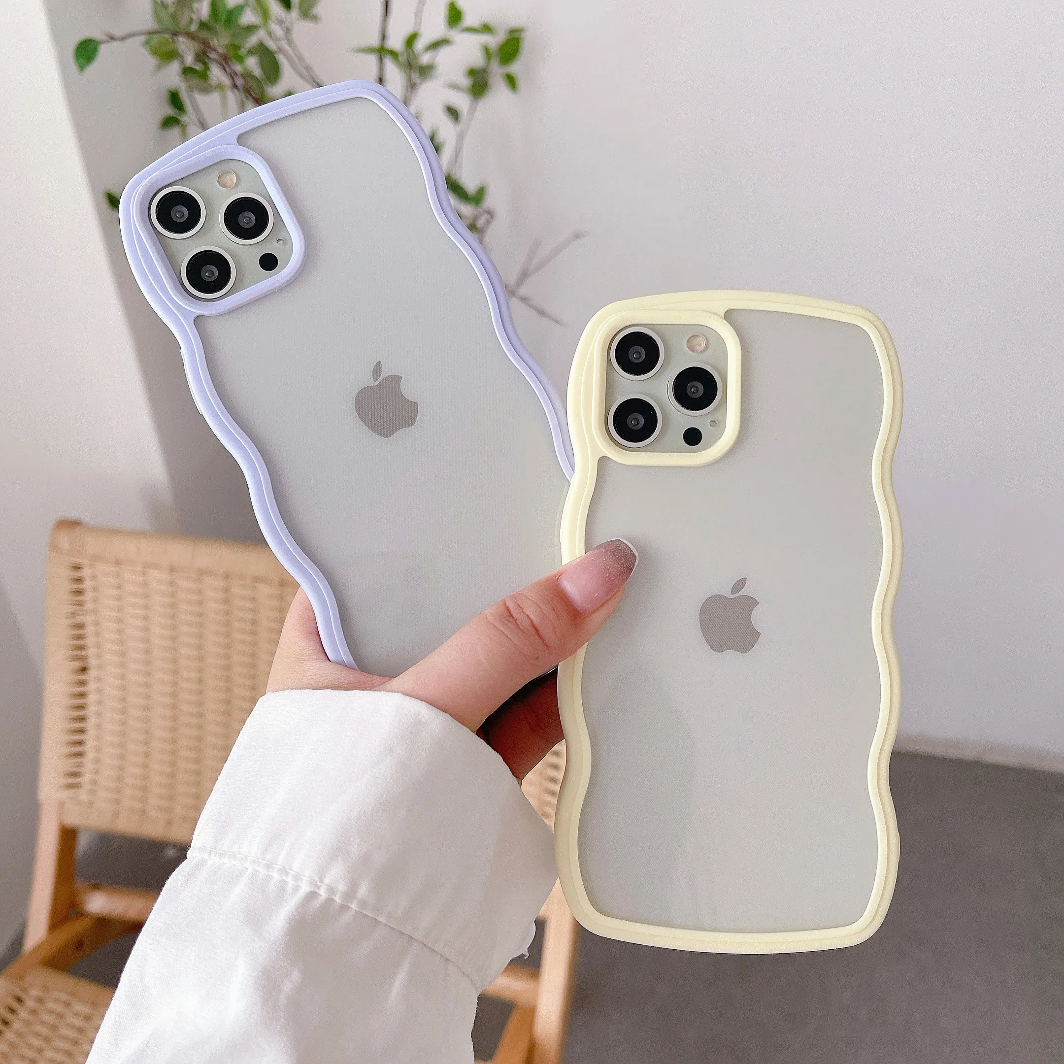 Wavy Border Phone Case For iPhone 13 12 11 Pro Max X XR XS 7 8Plus SE Transparent Fashion Soft Shockproof Back Cover Bumper Capa
Wavy Border Phone Case For iPhone 13 12 11 Pro Max X XR XS 7 8Plus SE Transparent Fashion Soft Shockproof Back Cover Bumper Capa