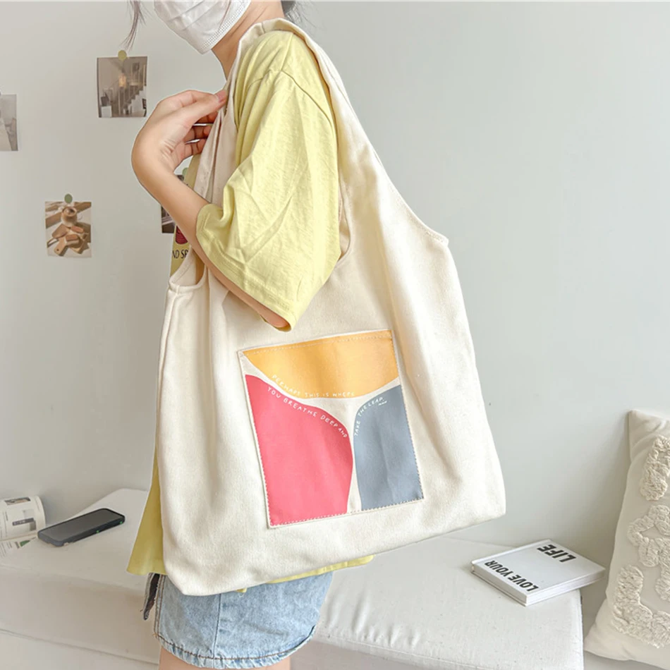 Summer Designer Patchwork Women's Handbag Top Quality Soft Canvas Large Capacity Shoulder Bag 2022 Summer Fashion Shopping Tote 
Summer Designer Patchwork Women's Handbag Top Quality Soft Canvas Large Capacity Shoulder Bag 2022 Summer Fashion Shopping Tote