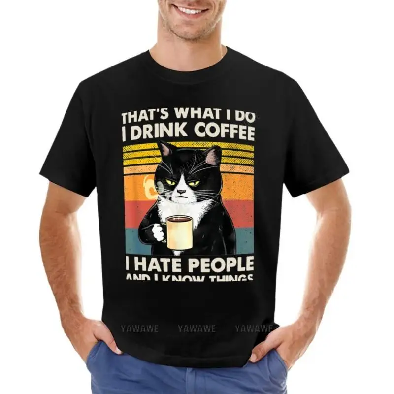 Вот что я делаю, я пью кофе, я люблю людей и знаю вещи, подарки кошки, Любимые футболки, милые топы, тренировочные рубашки для мужчин
Вот что я делаю, я пью кофе, я люблю людей и знаю вещи, подарки кошки, Любимые футболки, милые топы, тренировочные рубашки для мужчин