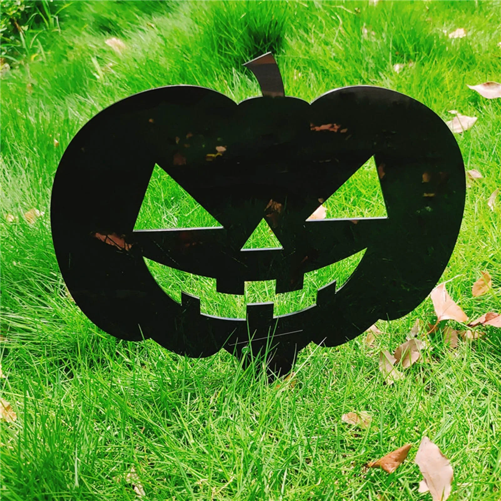 Christmas Outdoor Metal Halloween Skeleton Hand Pumpkin Specter Decorative Garden Stakes Seasonal Garden Flags for outside
Christmas Outdoor Metal Halloween Skeleton Hand Pumpkin Specter Decorative Garden Stakes Seasonal Garden Flags for outside