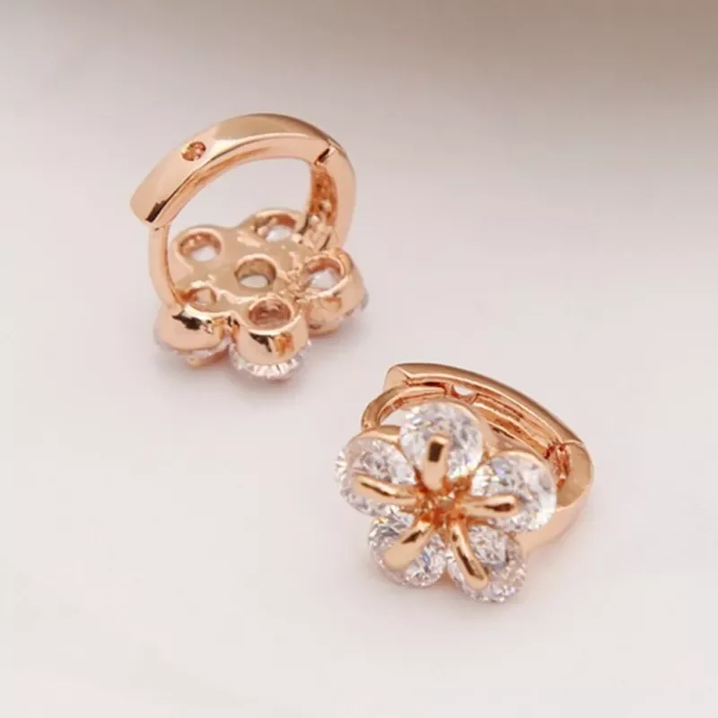 Brand Vintage Gold Hoop Earrings Wedding ear Jewelry Earrings for Women Wholesale Clear CZ Crystal Earring Brincos
Brand Vintage Gold Hoop Earrings Wedding ear Jewelry Earrings for Women Wholesale Clear CZ Crystal Earring Brincos