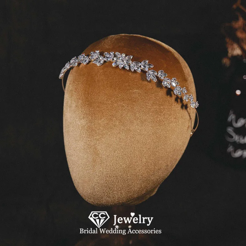 CC Crystal Hairbands Wedding Hair Accessory Women Hairwear Bridal Headdress Engagement Jewelry Simple Design Trendy Crown AN320
CC Crystal Hairbands Wedding Hair Accessory Women Hairwear Bridal Headdress Engagement Jewelry Simple Design Trendy Crown AN320