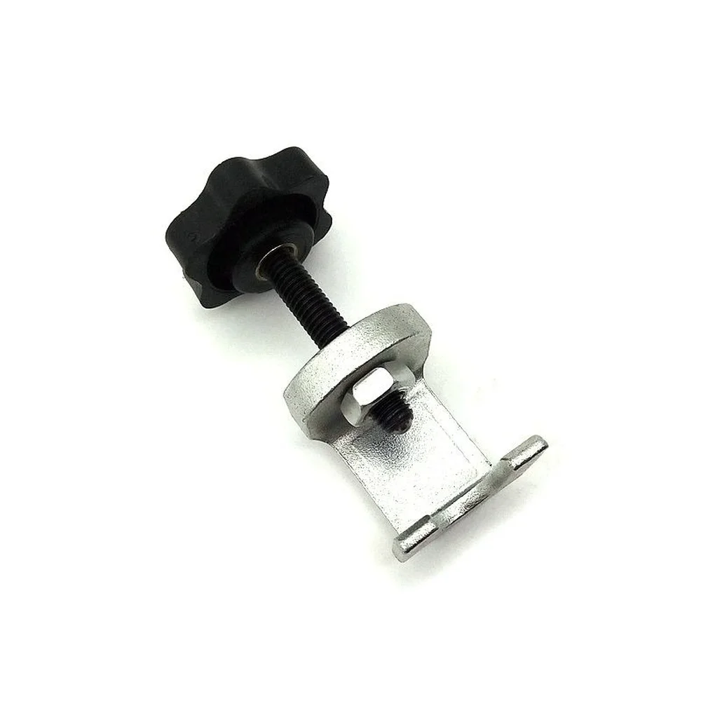 Инструмент для удаления ручки автомобиля 
Инструмент для удаления ручки автомобиля