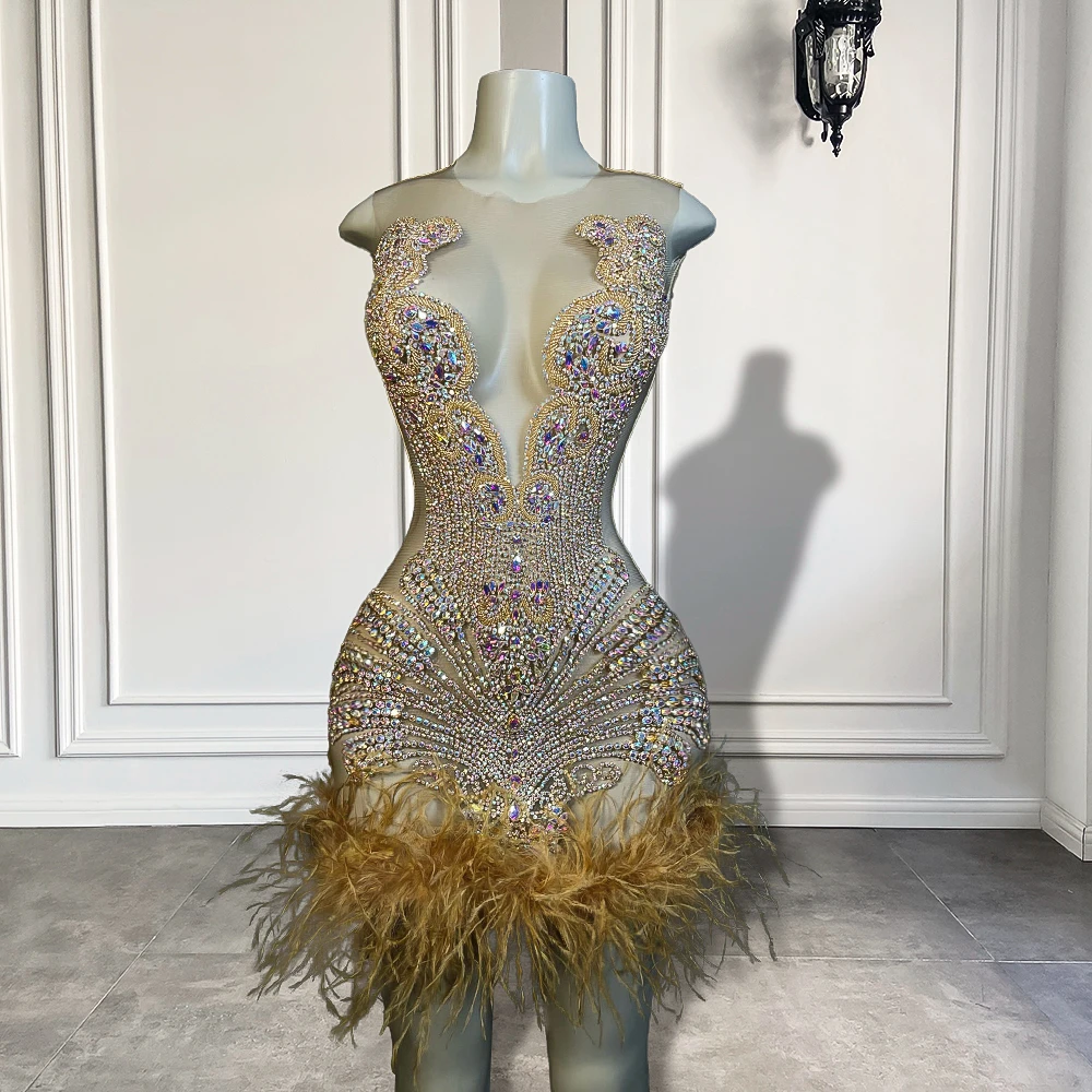 Stunning Sheer Mesh Sexy See Through Black Girl Short Prom Dresses 2013 Gold Sparkly Diamond Feather Women Formal Formal Gowns
Stunning Sheer Mesh Sexy See Through Black Girl Short Prom Dresses 2013 Gold Sparkly Diamond Feather Women Formal Formal Gowns