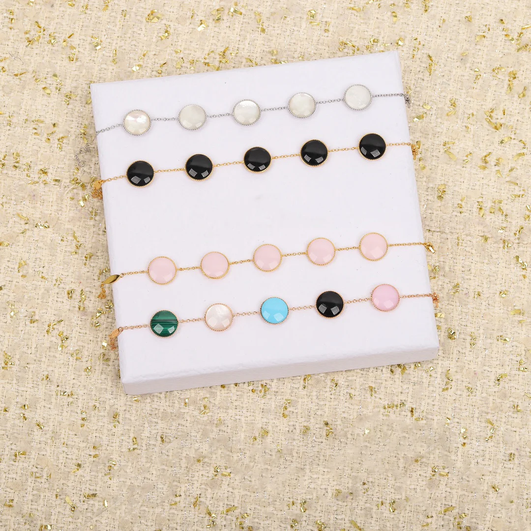 Top Quality Stars Pearl Black White Pink Silver Gold Colour Bracelet Women Famous Brand Fine Charm Jewelry Designer
Top Quality Stars Pearl Black White Pink Silver Gold Colour Bracelet Women Famous Brand Fine Charm Jewelry Designer