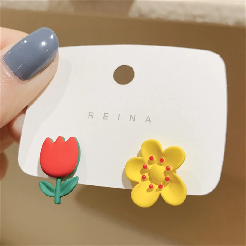 New Fashion Trendy Personality Flash Cute Tulip Delicate Earrings for Women Creative Asymmetric Ear Studs Jewelry
New Fashion Trendy Personality Flash Cute Tulip Delicate Earrings for Women Creative Asymmetric Ear Studs Jewelry