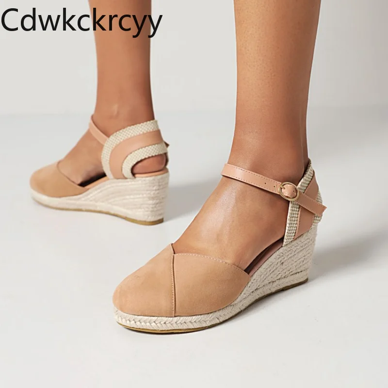 Босоножки женские на высоком каблуке, летние сандалии с вырезами, с ремешком и пряжкой, для отдыха, для девушек
Босоножки женские на высоком каблуке, летние сандалии с вырезами, с ремешком и пряжкой, для отдыха, для девушек