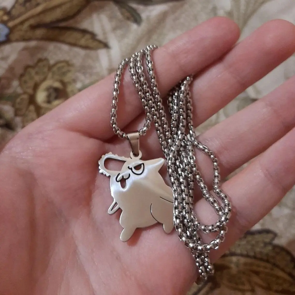 Chainsaw Man Pochita Pendant Necklace for Woman Trend Titanium Steel Necklace Cartoon Anime Devil Hunter Denji Cosplay Jewelry
Chainsaw Man Pochita Pendant Necklace for Woman Trend Titanium Steel Necklace Cartoon Anime Devil Hunter Denji Cosplay Jewelry