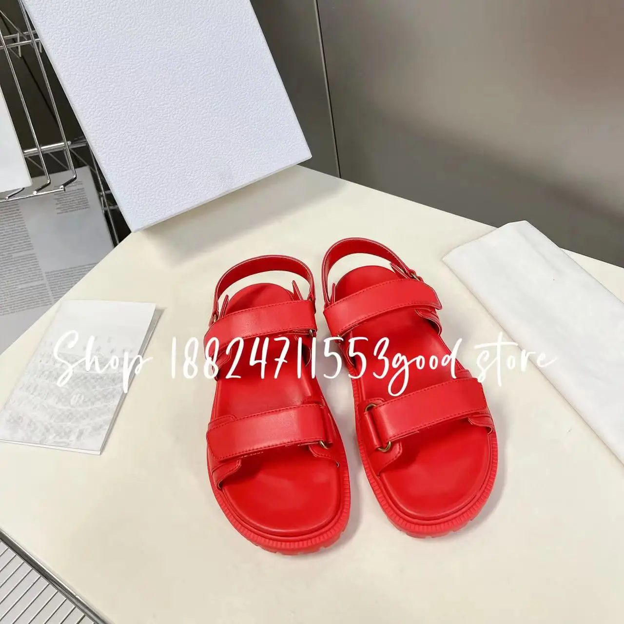 Spring and summer 2023 new ladies hook and loop sandals platform cowhide leather sandals Joker trend
Spring and summer 2023 new ladies hook and loop sandals platform cowhide leather sandals Joker trend