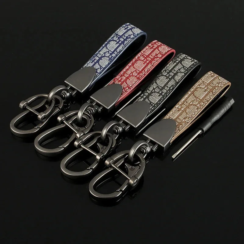 Luxurious and Simple Women's Key Chain Business Men's Letter Print Key Chain Black Gold Plated Gun Decorative Pendant Pendant
Luxurious and Simple Women's Key Chain Business Men's Letter Print Key Chain Black Gold Plated Gun Decorative Pendant Pendant