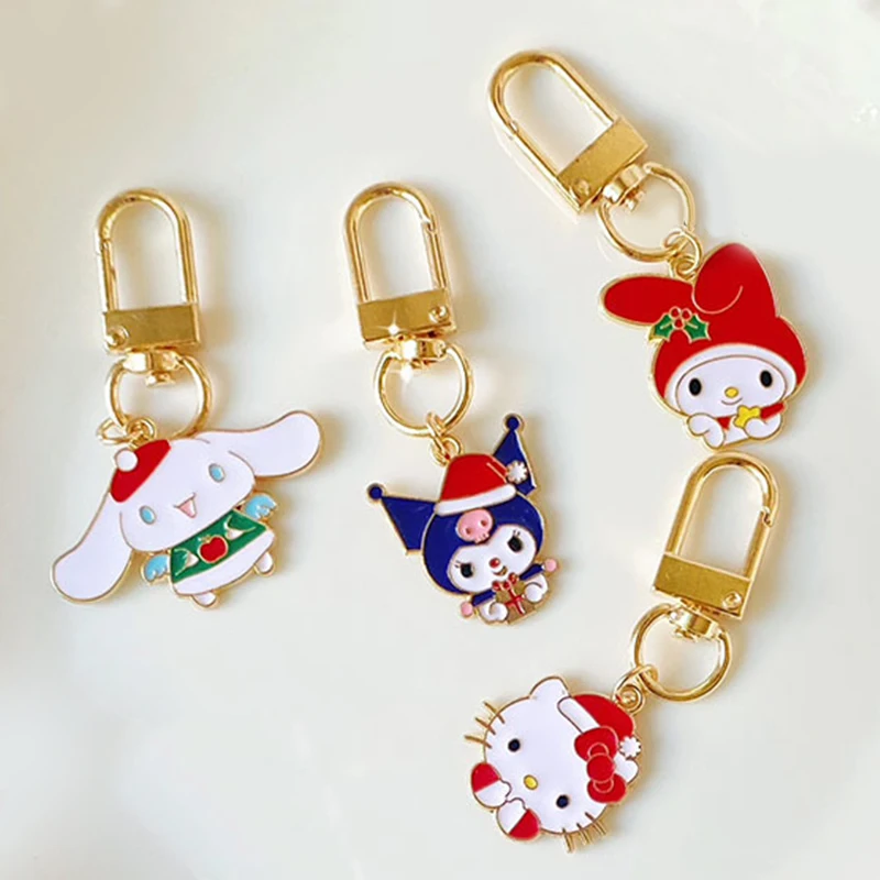 Рождественский брелок Sanrio с милым мультяшным персонажем, кулон для пары Kuromi My Melody с Hello Kitty, коричная сумка, подвесные украшения, подарок
Рождественский брелок Sanrio с милым мультяшным персонажем, кулон для пары Kuromi My Melody с Hello Kitty, коричная сумка, подвесные украшения, подарок