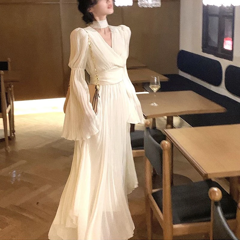 Vintage Ruffle Flare Sleeve Party Club Dress Women Elegant V-neck Pleated Long Dresses Casual Solid Slim High Waist Dress 27287
Vintage Ruffle Flare Sleeve Party Club Dress Women Elegant V-neck Pleated Long Dresses Casual Solid Slim High Waist Dress 27287