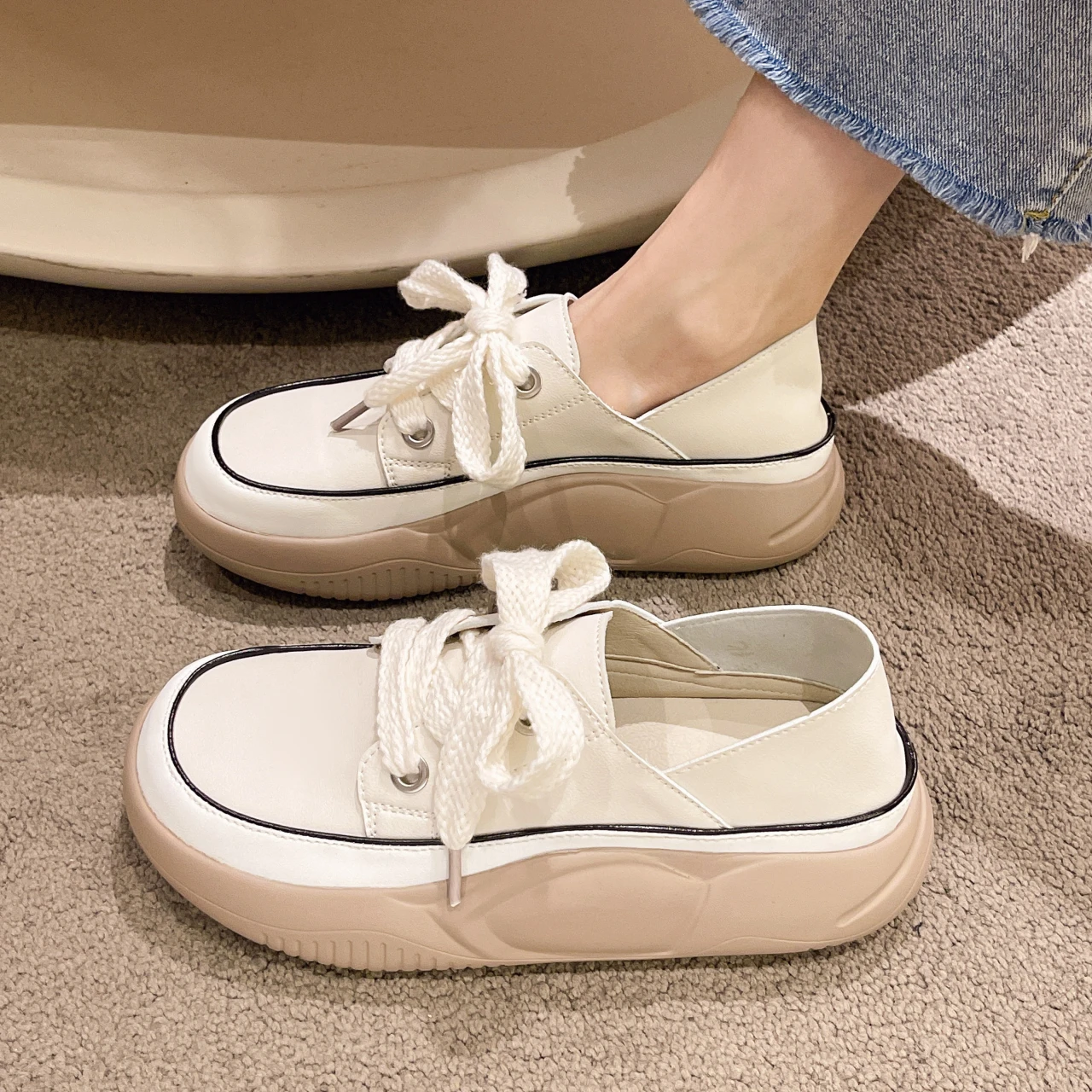 2022 New Spring Autumn Platform Sneakers Lace-up Shoes Height Increase Plus Size Women Shoes Designer Sneakers White Shoes
2022 New Spring Autumn Platform Sneakers Lace-up Shoes Height Increase Plus Size Women Shoes Designer Sneakers White Shoes